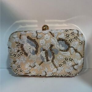 Elegant Floral Embroidered Clutch